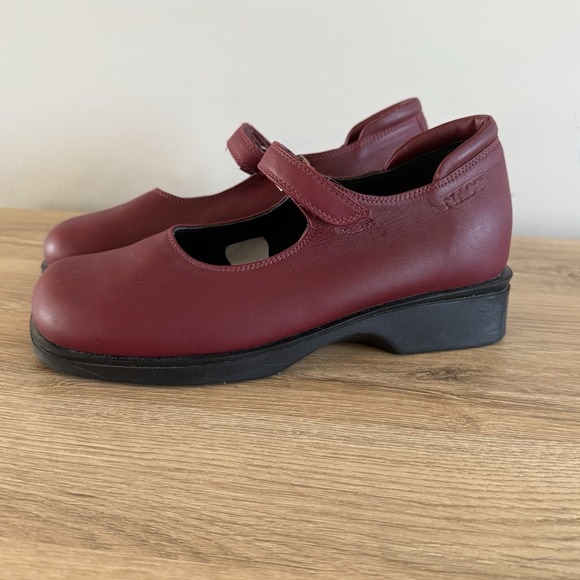Naot Burgundy Leather Mary Jane Comfort Shoes Size 7.5 / EU 38 Orthotic - Picture 3 of 11